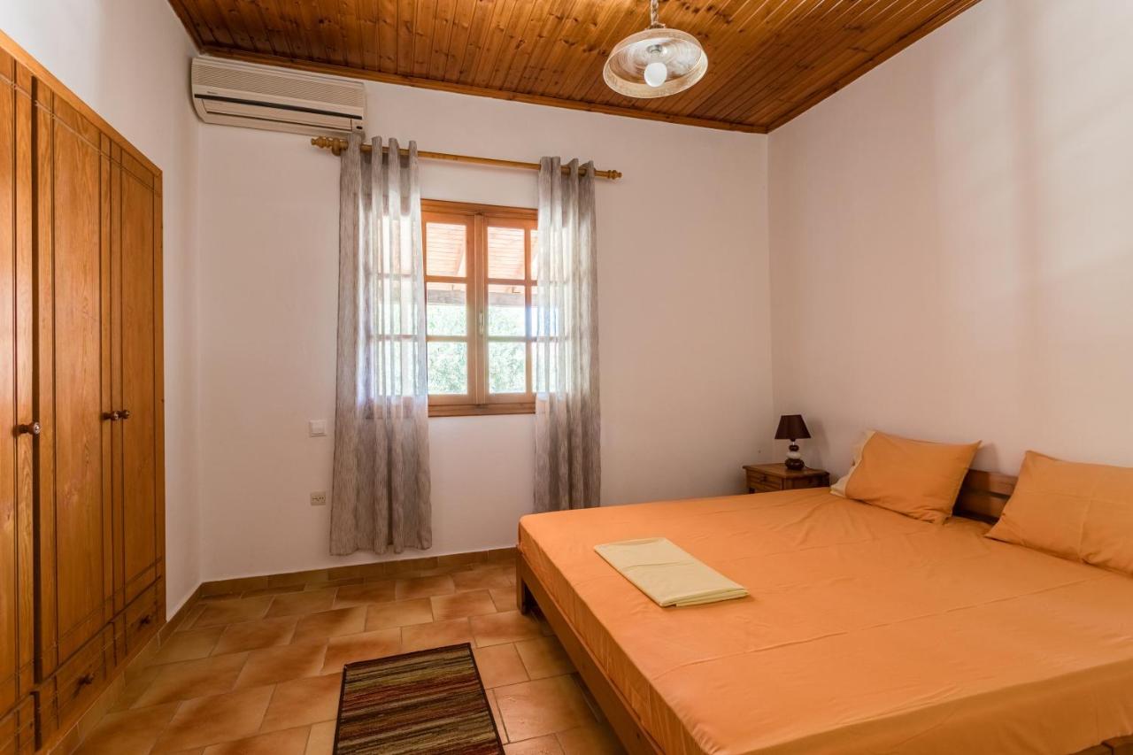 Sophia'S Apartment Stoupa Exterior photo