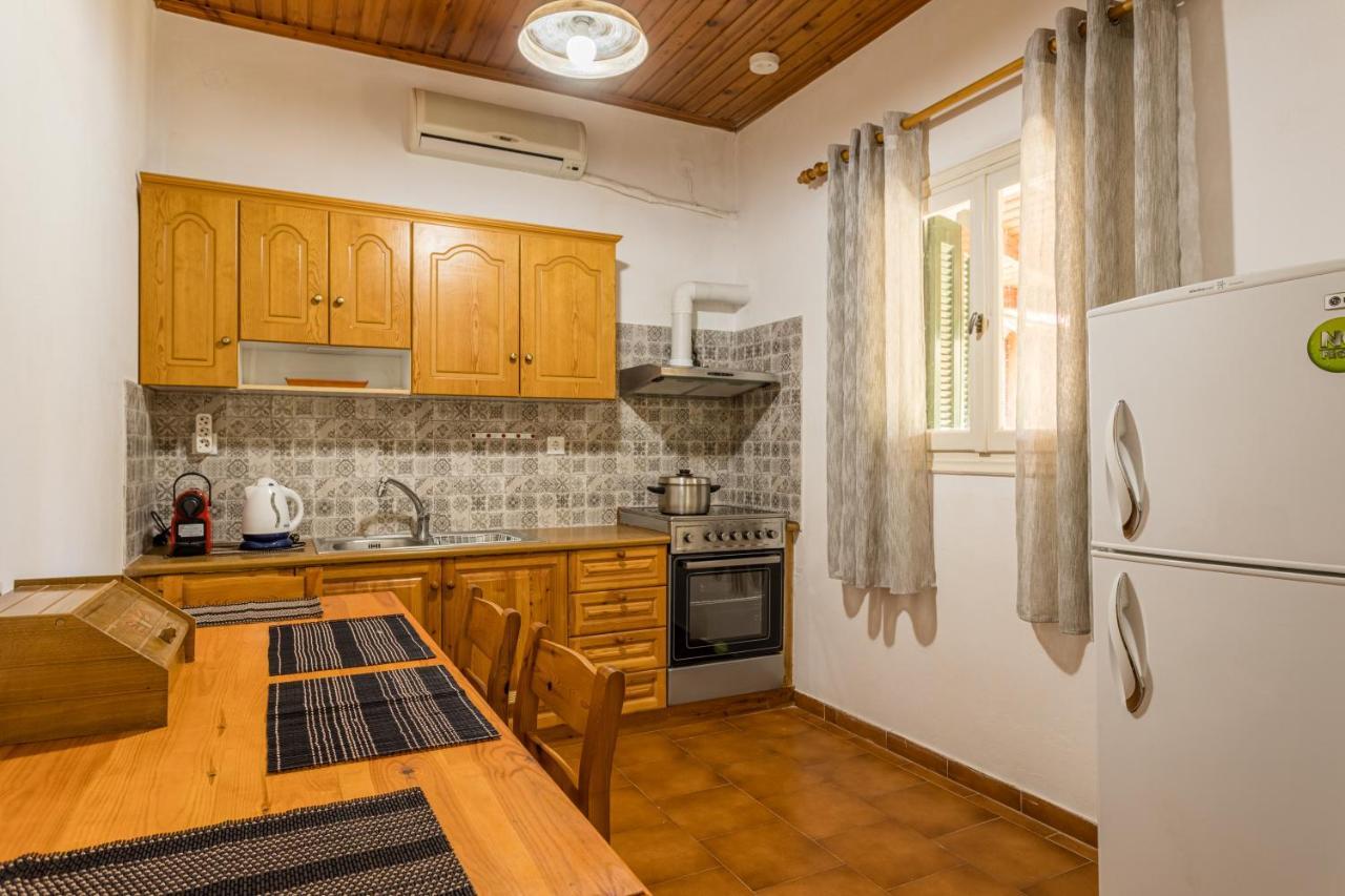 Sophia'S Apartment Stoupa Exterior photo